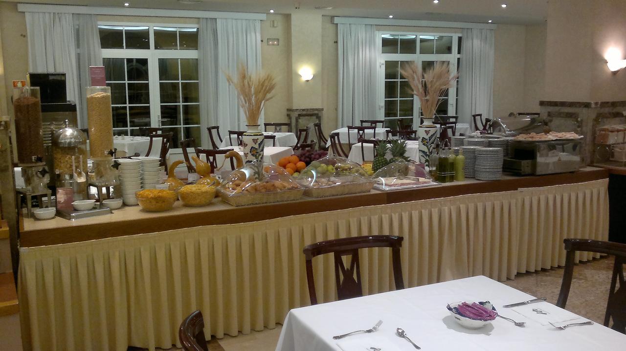 Hotel De Los Faroles Cordoba Luaran gambar